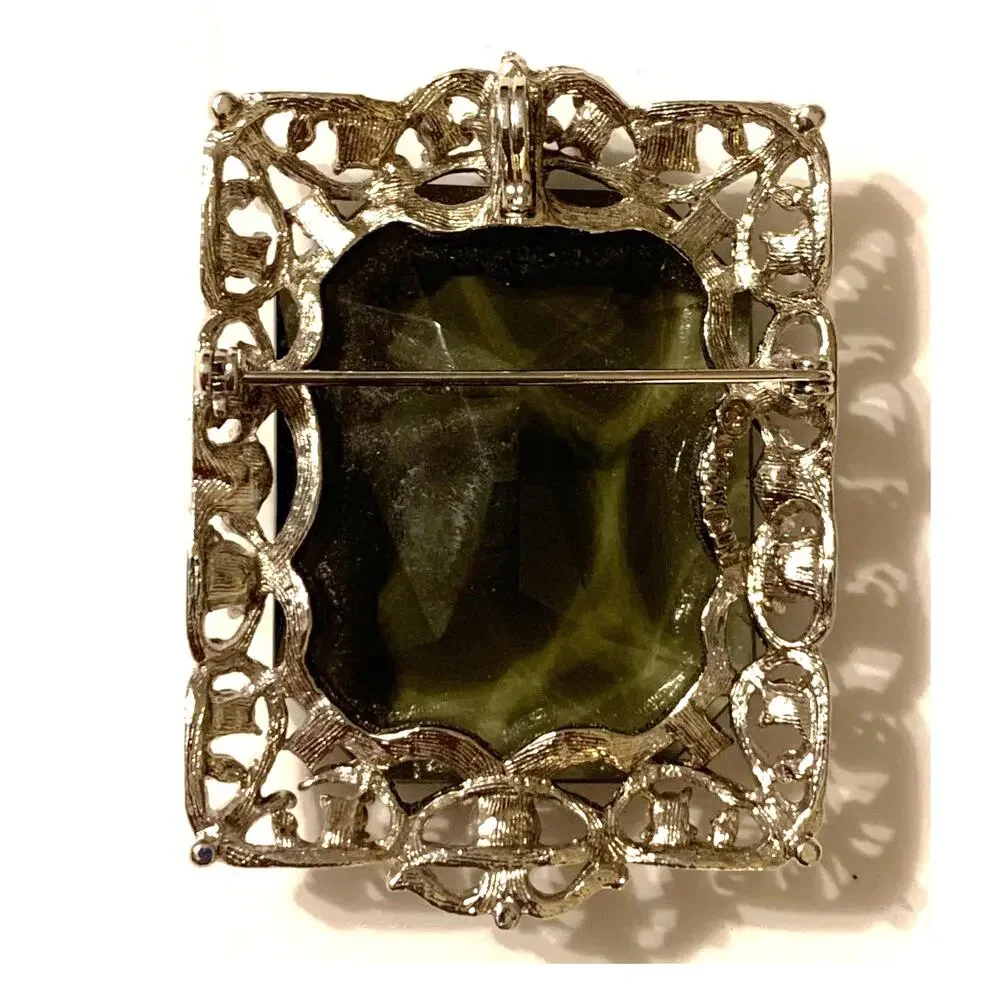 Sarah Coventry‎ Celebrity Pendant/Brooch 1962 Signed